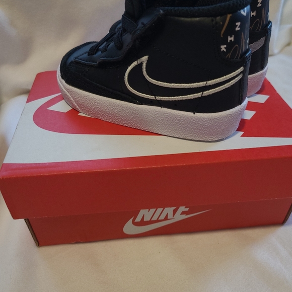 NIKE Blazer Mid '77 SE2 (TD) SIZE 5c - Picture 5 of 16